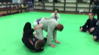Dealing with the knee cut/slide pass (Early Stage)