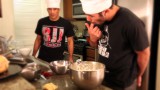Cobrinha teaches you how to bake a pie