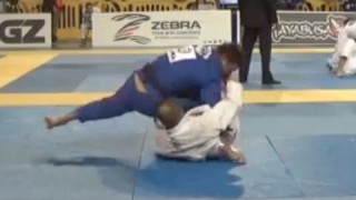 How to counter the back step pass when playing De La Riva Guard – 2016 IBJJF PANAM breakdown