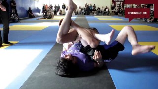 Bill “The Grill” Cooper pulls off a submission at Eddie Bravo’s request