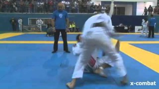 Guard Recomposing and an X-Guard Entry – Leandro Lo