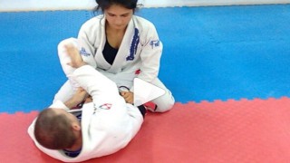 Option 2 re-counter when they defend the armbar – Evan Brooks