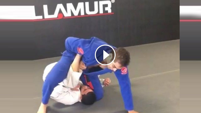 Luiz Panza shows a Footlock Option Viable When Trying to Pass Guard