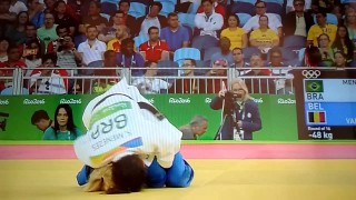 Defending JUDO gold medalist Sarah Menezes eliminated by armbar