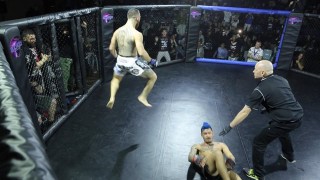 Twister Submission makes an appearance at Urban Fight Night 8