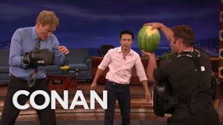Conan O’Brien learning basic bjj/mma fighting skills