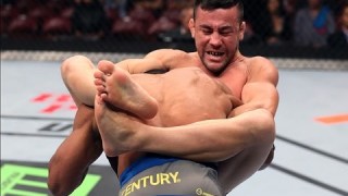 The Tightest Guillotine in the UFC – Gracie Breakdown