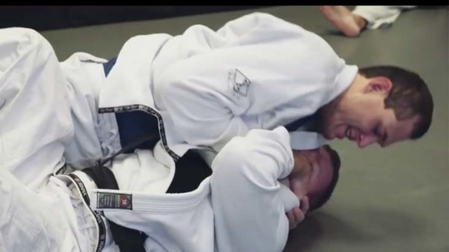 Short interview with Guy Ritchie, Roll Footage with Roger Gracie