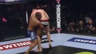 Powerful Takedown From Cormier – High Crotch to Slam