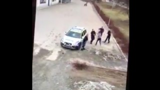 4 (Polite) Swedish Cops Get Manhandled by 1 Refugee