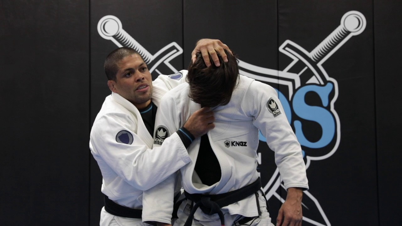 Arm drag from the closed guard – Andre Galvao