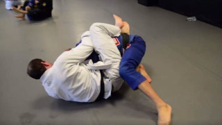 Roger Gracie – Arm drag to back take from closed guard