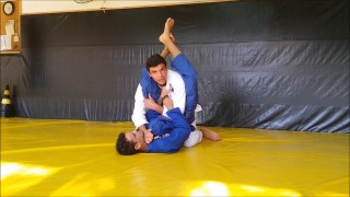 João Gabriel Rocha analyzes the attack and defense of the triangle in Jiu-Jitsu