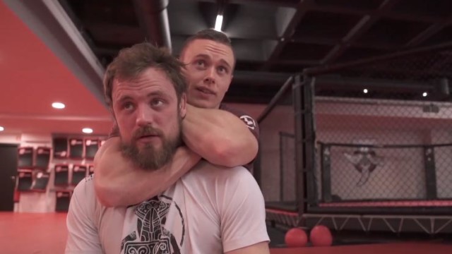 Crossfit Champions try to Grapple with Gunnar Nelson