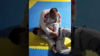 Do You Know The Pillow Choke from Kimura?